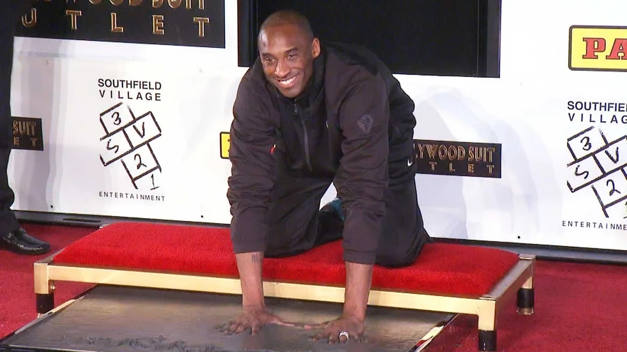 Kobe Bryant at the Chinese Theatre handprint ceremony